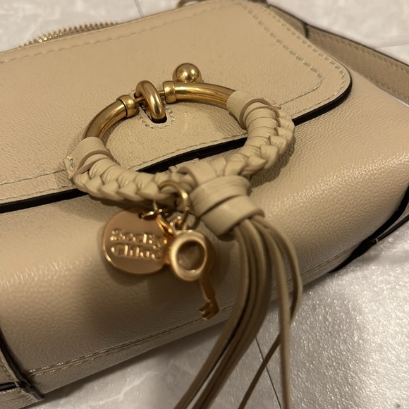 See By Chloe Cream Crossbody Bag - Picture 5 of 7